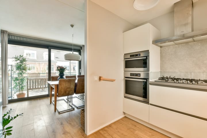 Foto 15 van Brederodestraat 6-D