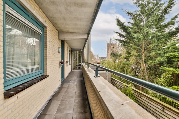 Foto 27 van Brederodestraat 6-D