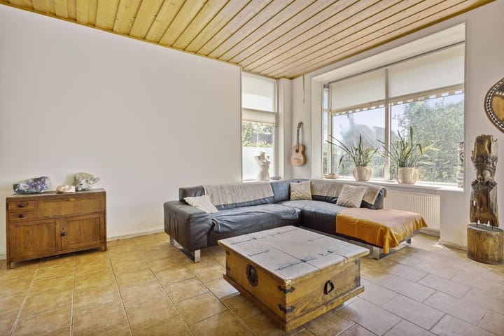 Photo 2 of Dorpsstraat 26