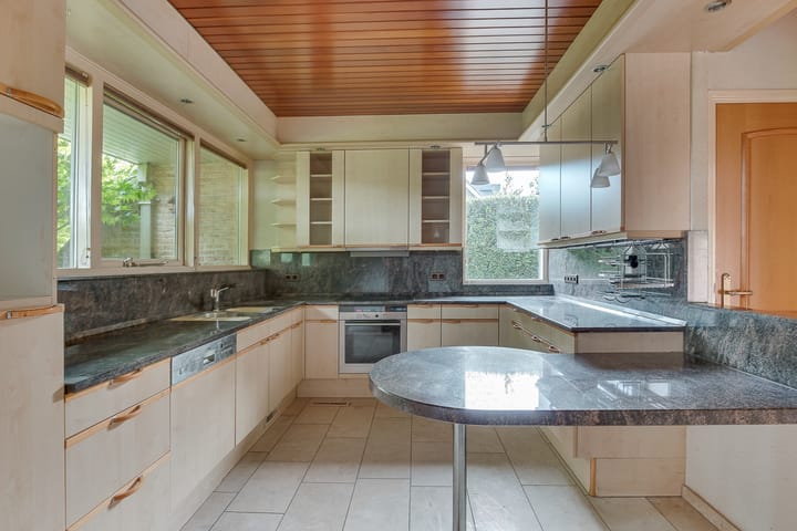 Foto 7 van van Corbachstraat 13