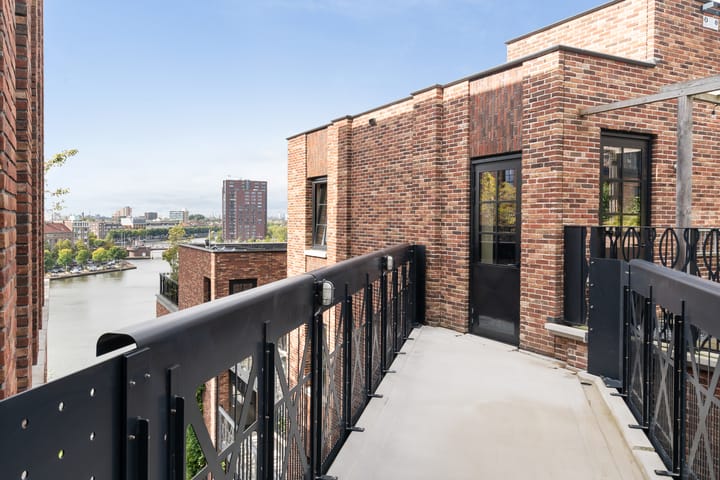 Foto 38 van Karl Weisbardstraat 34