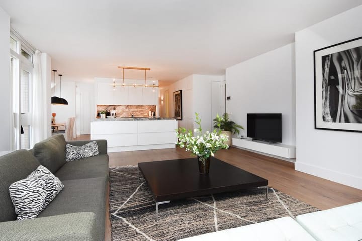 Foto 2 van Johan van Oldenbarneveltlaan 29-H