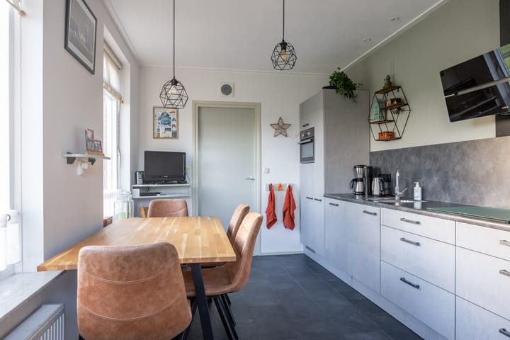 Foto 23 van Wierumerschouwsterweg 4