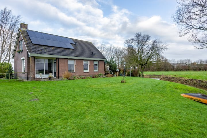 Foto 40 van Wierumerschouwsterweg 4