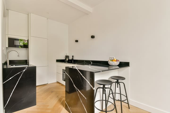 Foto 9 van Jan Luijkenstraat 8-2