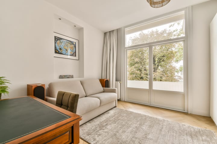 Foto 14 van Jan Luijkenstraat 8-2