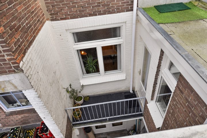 Foto 38 van Bloemerstraat 33