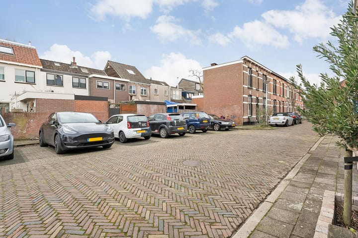 Foto 46 van Resedastraat 23