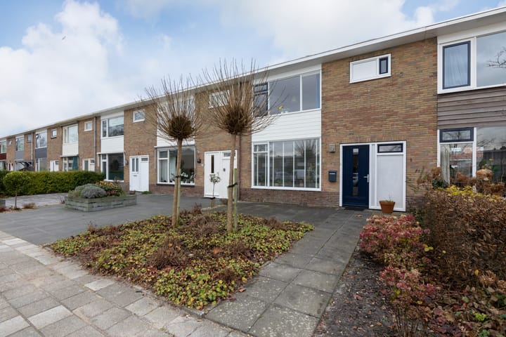 Photo 1 of Worp Tjaardastraat 47