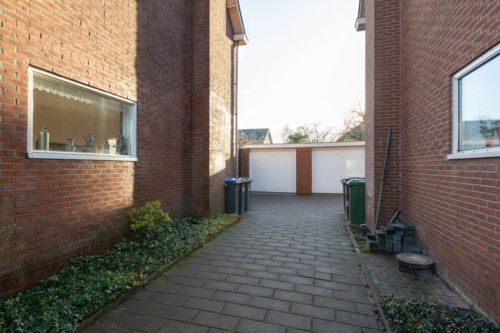 Foto 33 van Meeuwenlaan 61