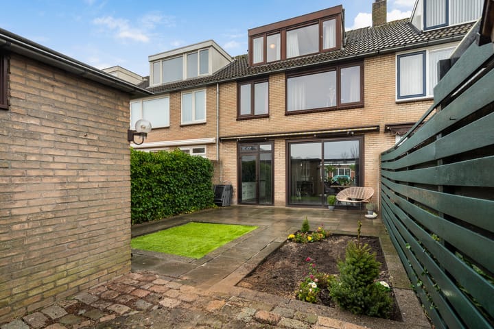 Foto 23 van Dr. A. Schweitzerstraat 17