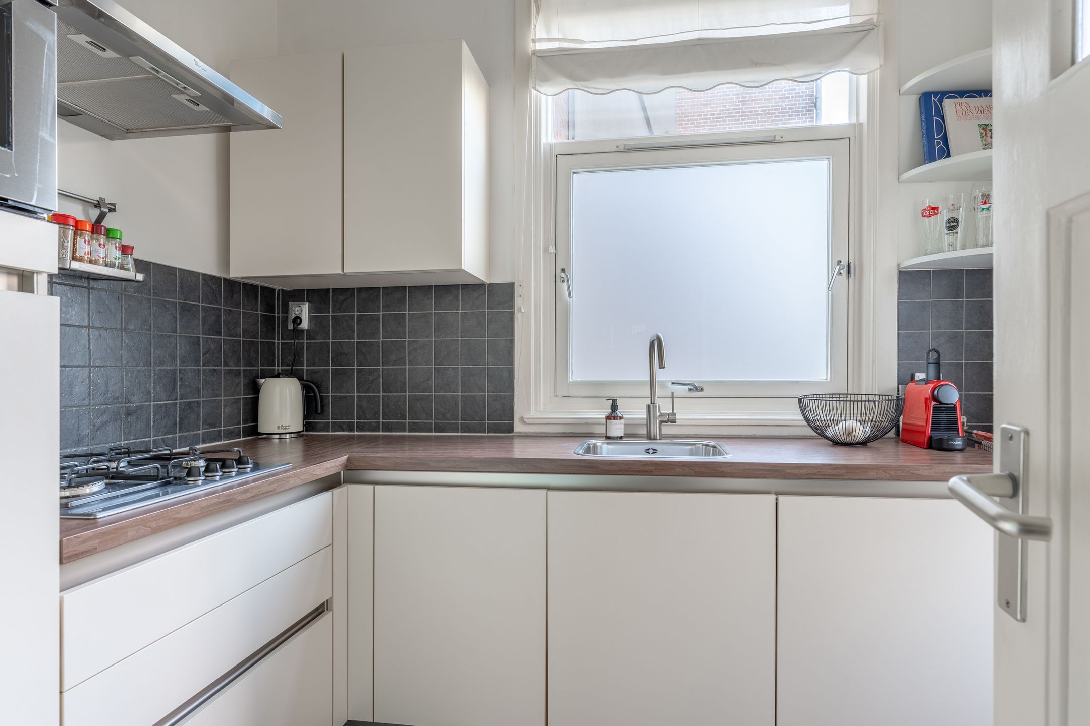 Foto 12 van Nobelstraat 97-B01