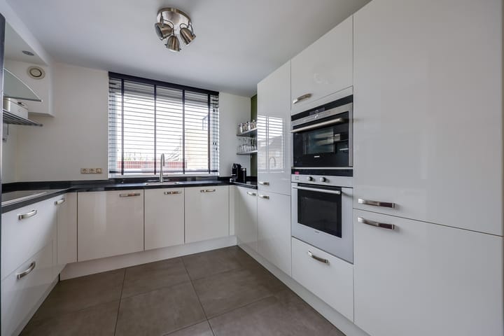 Foto 2 van Beethovenstraat 10