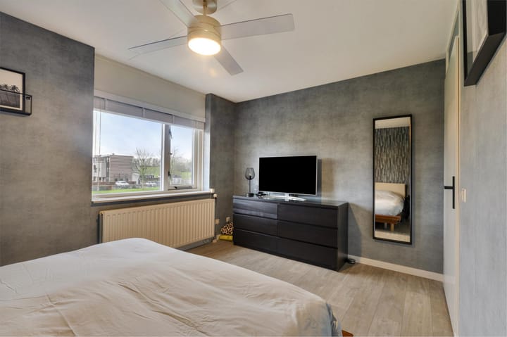 Foto 30 van Brucknerstraat 44