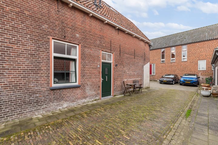 Foto 6 van Meeuwenplein 4-F