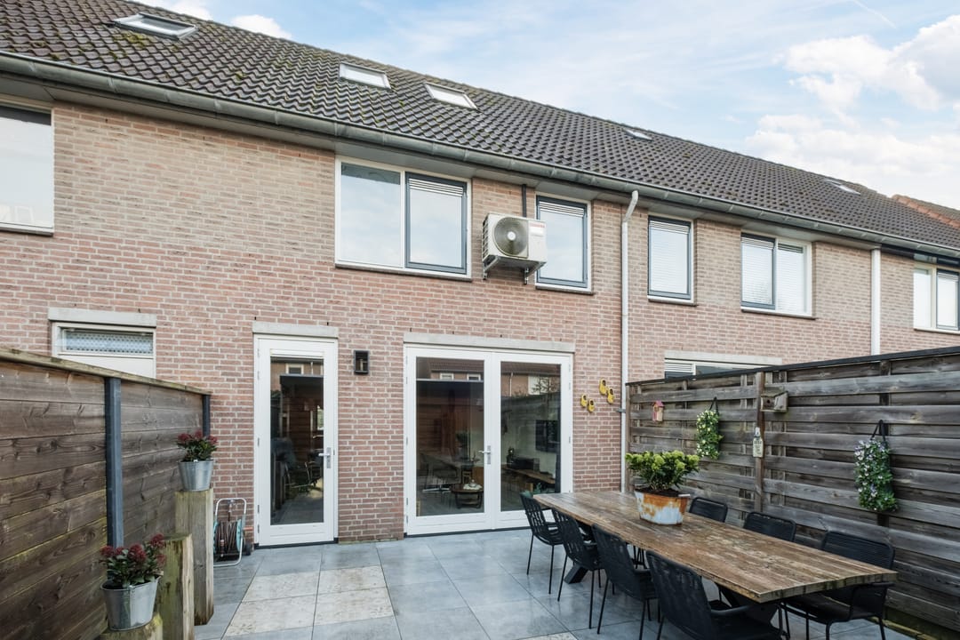 Foto 26 van Groes 49