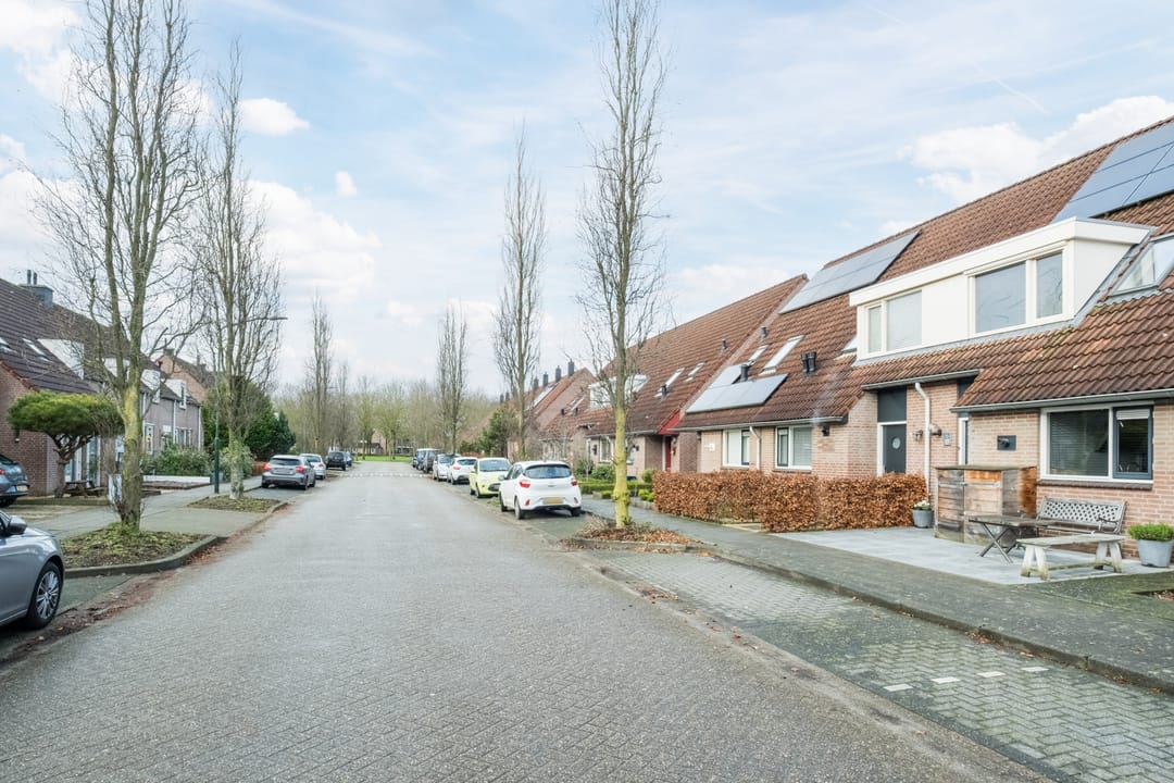 Foto 28 van Groes 49