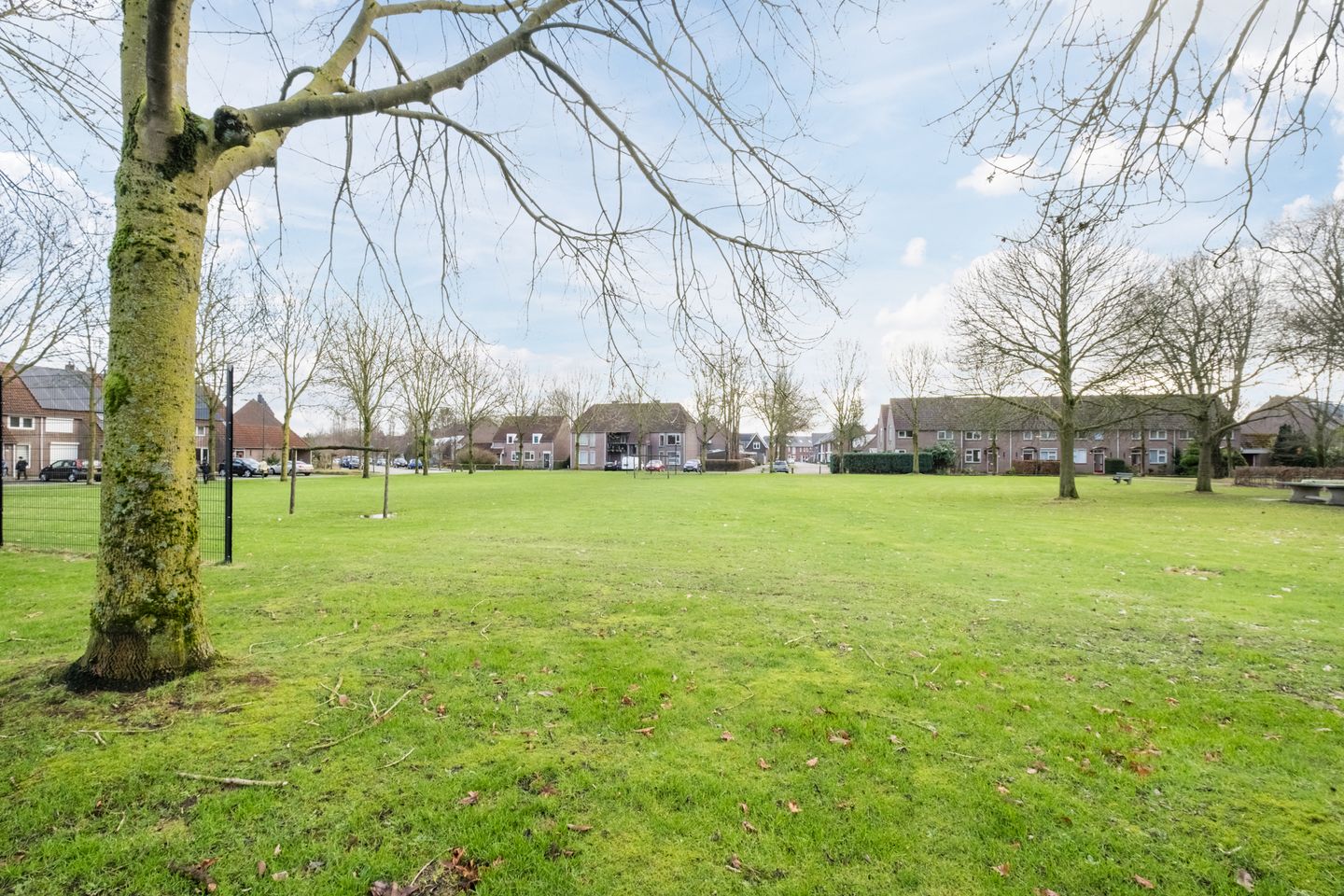 Foto 29 van Groes 49