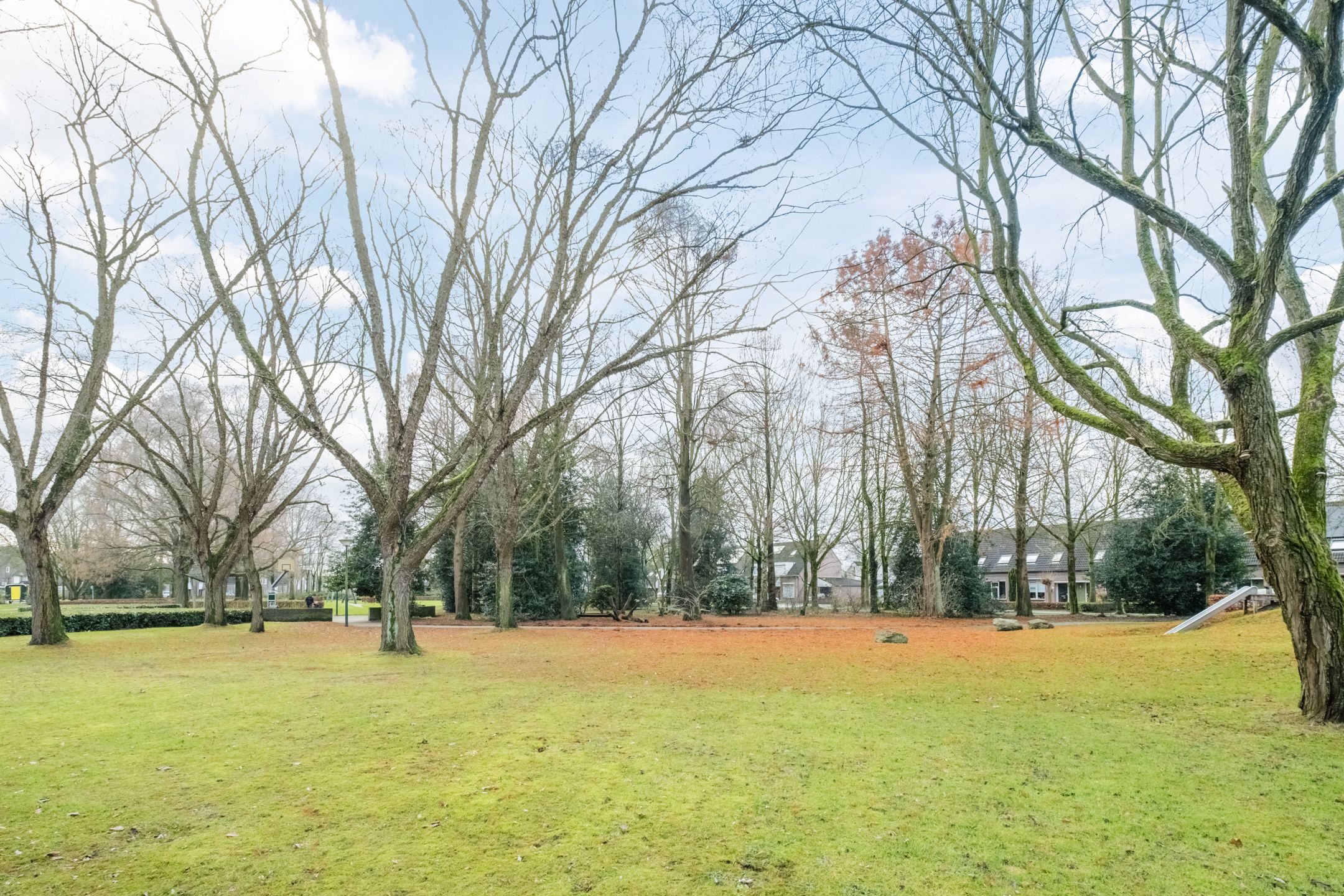 Foto 30 van Groes 49