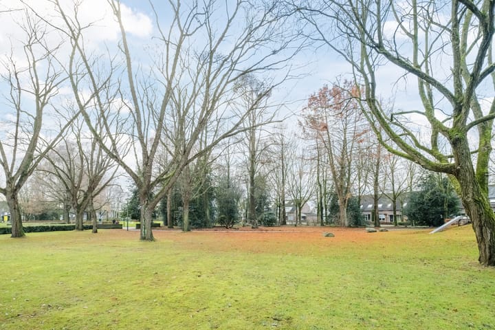 Foto 30 van Groes 49