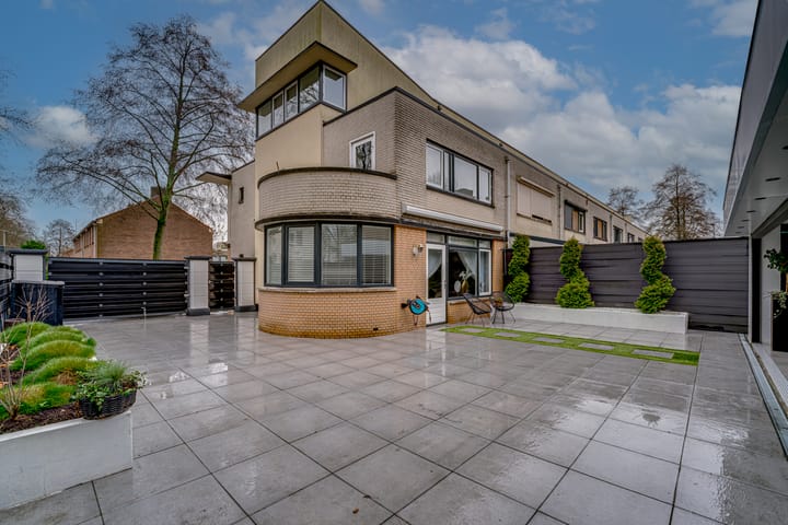 Foto 2 van Amstelstraat 2