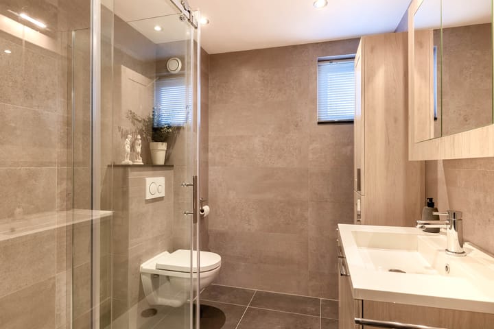 Foto 2 van Middenmolenlaan 45