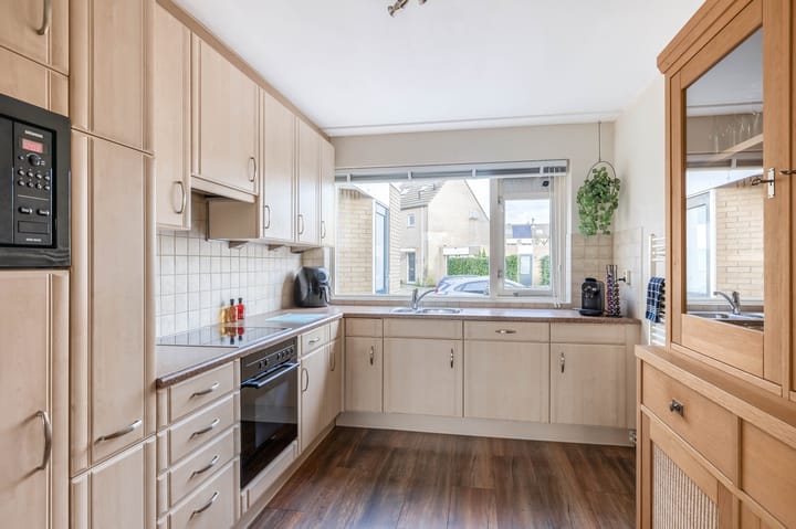 Foto 12 van Middenmolenlaan 45