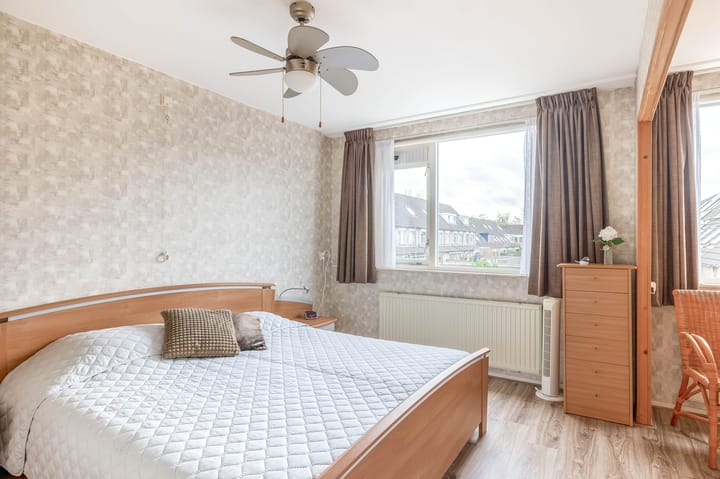 Foto 15 van Middenmolenlaan 45