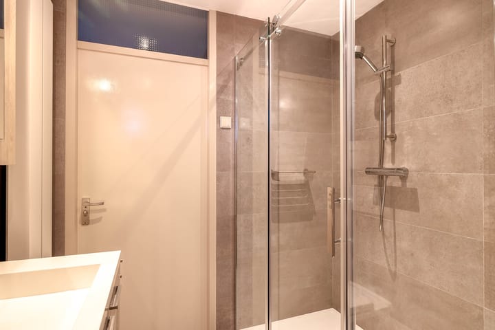 Foto 20 van Middenmolenlaan 45