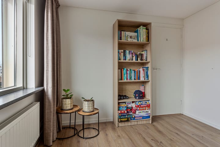 Photo 20 of Albrecht Rodenbachstraat 12