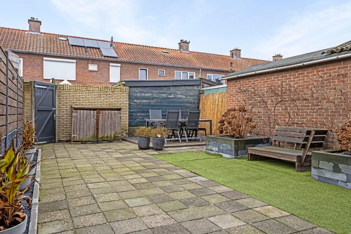 Photo 23 of Albrecht Rodenbachstraat 12