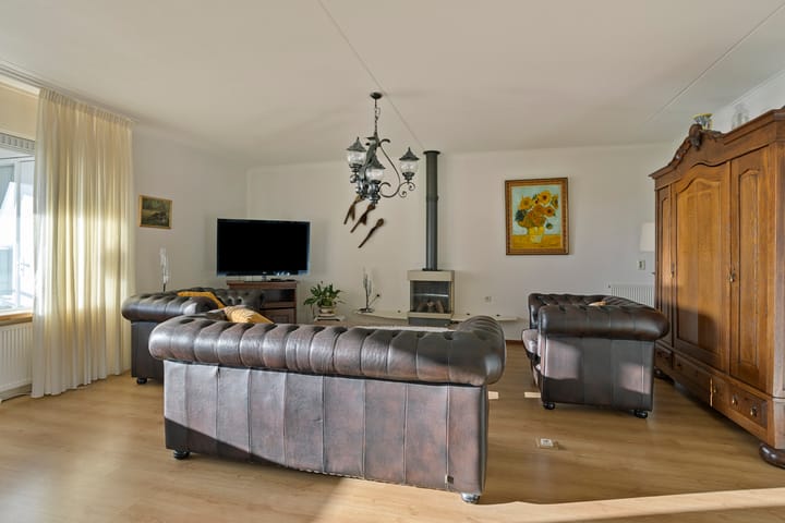 Photo 11 of Heermoesstraat 13