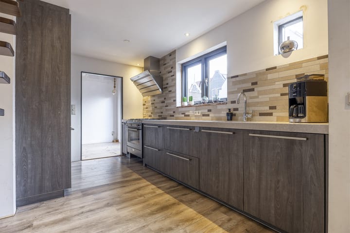 Foto 16 van Middelweg 31