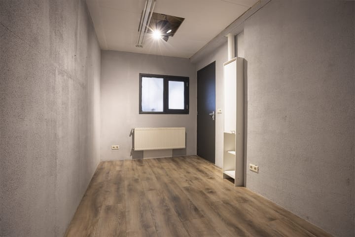 Foto 25 van Middelweg 31