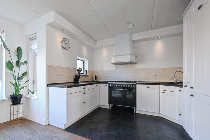 Photo 8 of Hooykamplaan 33