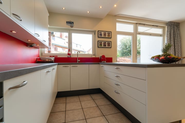 Foto 8 van Van Zuylen van Nijeveltstraat 30