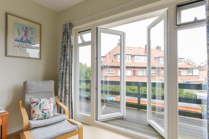 Foto 19 van Van Zuylen van Nijeveltstraat 30