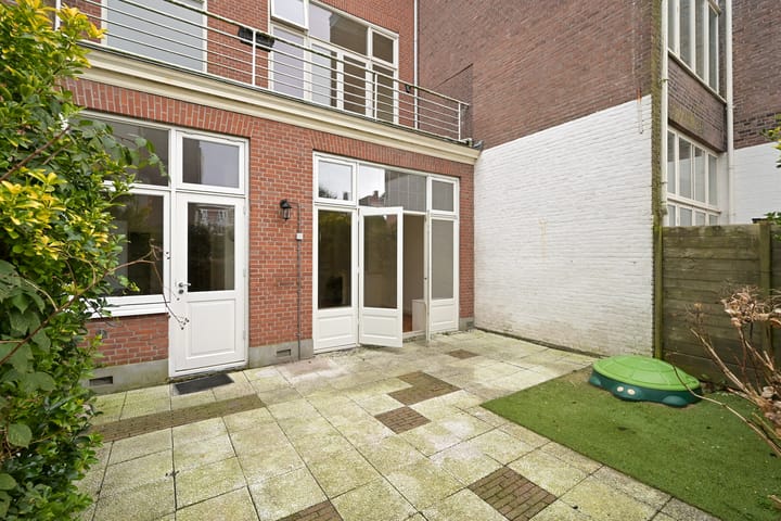 Photo 12 of Nassau Dillenburgstraat 26