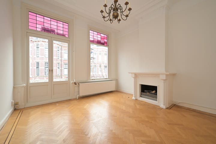 Photo 15 of Nassau Dillenburgstraat 26