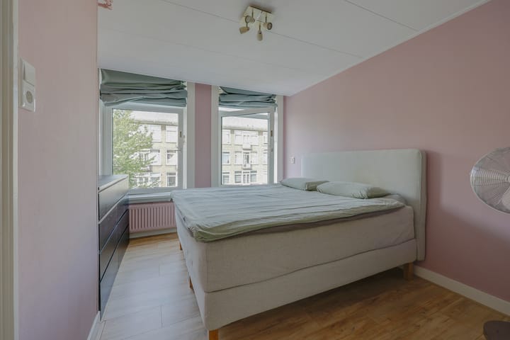 Foto 11 van Anna van Burenstraat 7-2