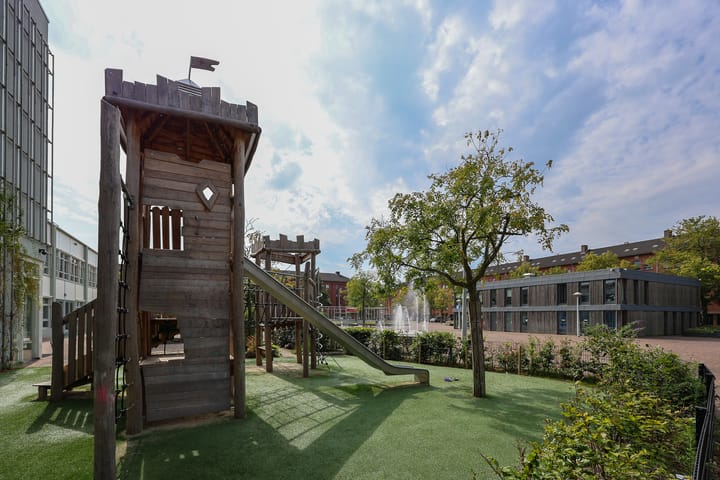 Foto 20 van Anna van Burenstraat 7-2