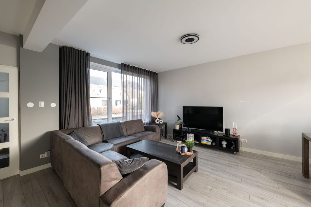 Foto 7 van Bloemhofplein 9