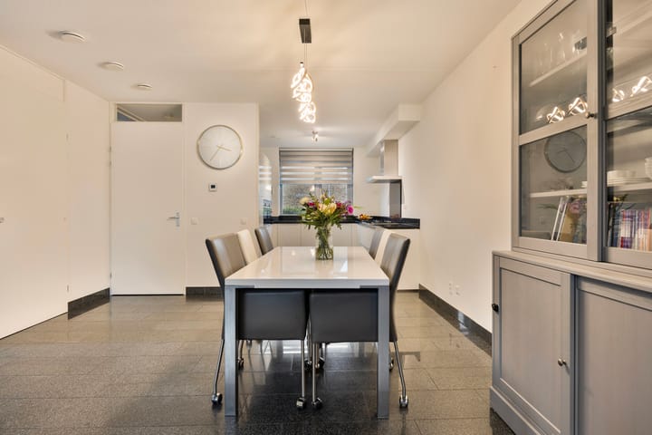 Photo 12 of Perzikkruidkade 16