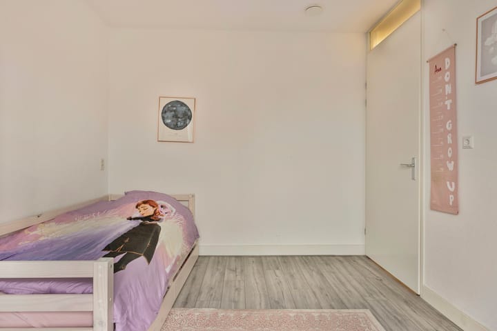 Photo 24 of Perzikkruidkade 16