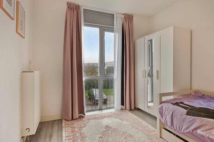 Photo 25 of Perzikkruidkade 16