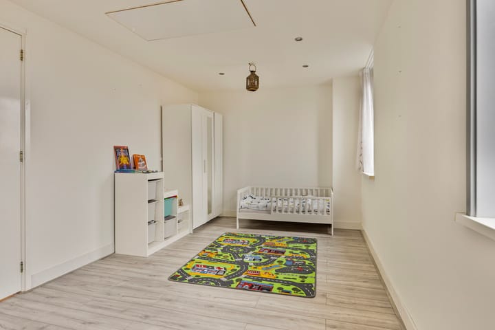 Photo 33 of Perzikkruidkade 16