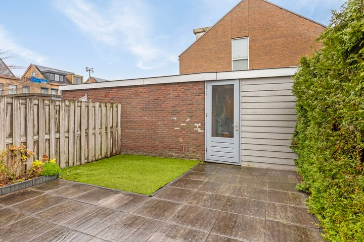 Photo 35 of Perzikkruidkade 16