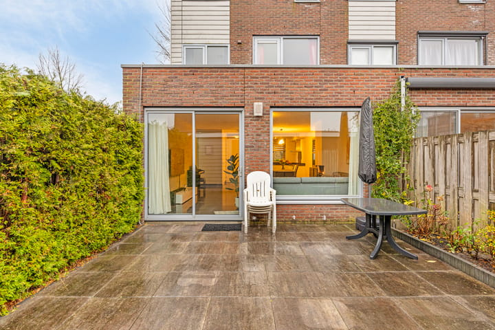 Photo 36 of Perzikkruidkade 16