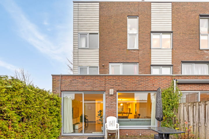 Photo 37 of Perzikkruidkade 16