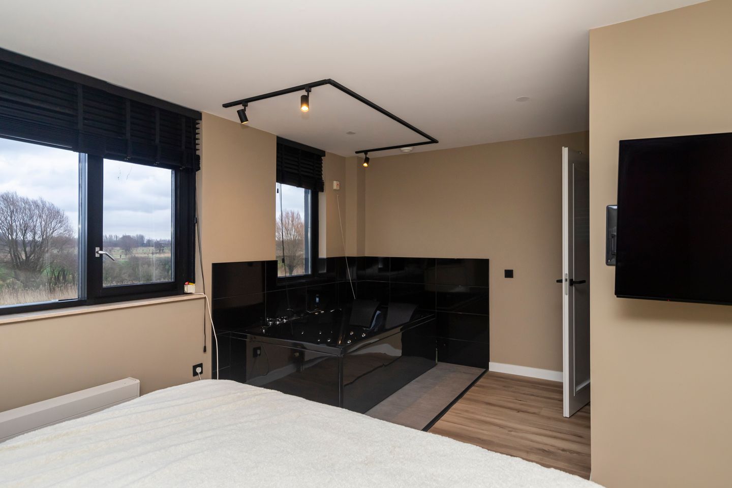 Foto 25 van Waterbiesweg 42